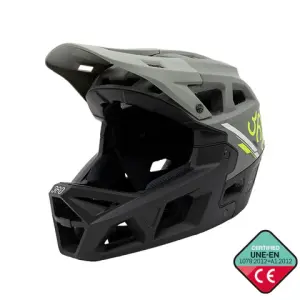Kask do hulajnogi L bazaltowo-czarny, zielony napis